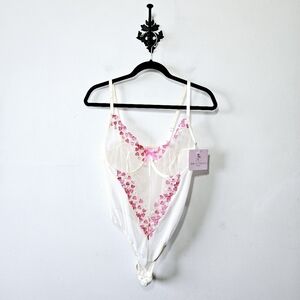 NWT Bed Of Roses Heart Embroidered Teddy Size L Lace Cami Bodysuit